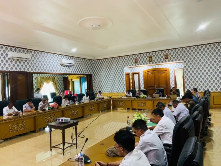 Suasana pertemuan KPK RI dan Pemda Mimika