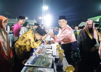 Syahrul Maulana Ismail utusan LPTQ Kabupaten Mimika meraih juara II pada ajang Seleksi Tilawatil Qur’an dan Musabaqah Al-Hadist Nasional (STQHN) XXVII yang digelar di Provinsi Jambi sejak tanggal 29 Oktober - 7 November 2023.