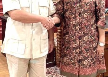 Ketua DPD Gerindra Papua Yanni, SH.MH.M.Sos, saat temui Ketua Umum Partai Gerindra Prabowo Subianto.