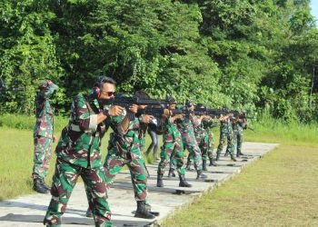 Prajurit Lanud Yohanis Kapiyau Timika saat mengikuti latihan menembak Triwulan I Tahun 2024