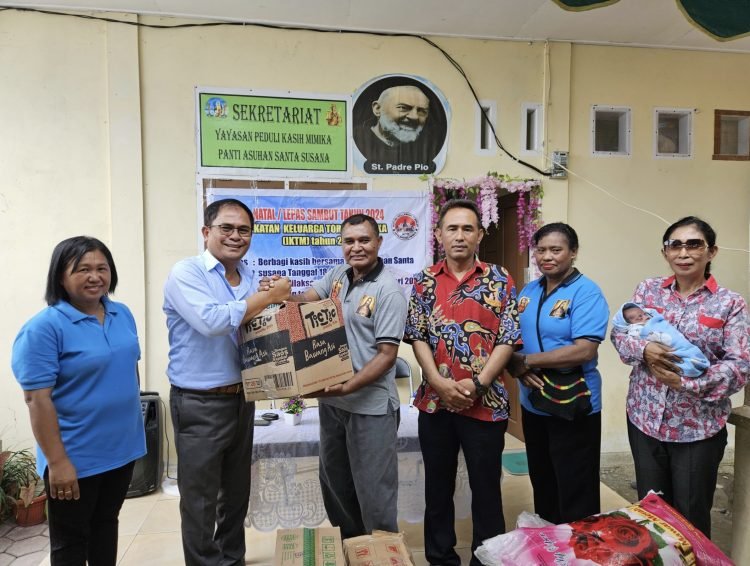 Ketua panitia Natal dan lepas sambut tahun IKT Mimika, Louis Paerong