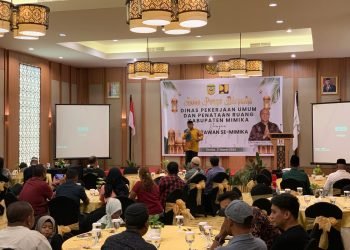 Suasana buka puasa bersama Dinas Pekerjaan Umum dan Penataan Ruang Kabupaten Mimika bersama wartawan