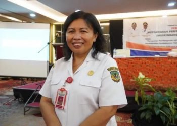 Kepala Bappeda Mimika, Ir. Yohana Paliling, M.Si