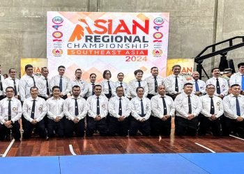 Foto bersama seluruh wasit cabang olahraga Jujitsu se-Asia Tenggara usai pelatihan.