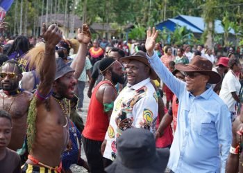 Warga Kwamki Narama Sepakat Bungkus Suara Untuk AIYE