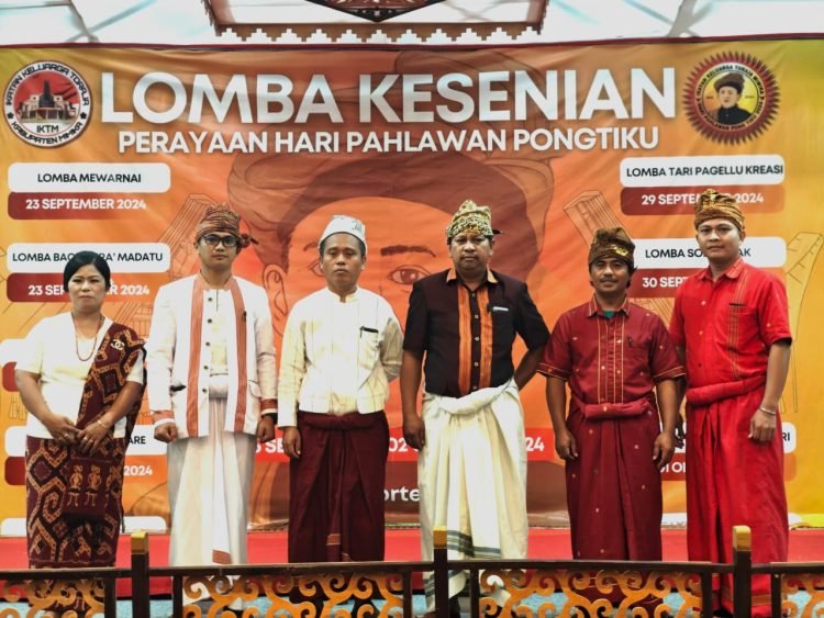 Yulianto Tandiontong Pemuda Sangalla’ Raih Juara I Lomba Ma’parapa’ Hari Pahlawan Nasional Pongtiku IKT Mimika Tahun 2024