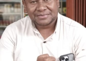 Ketua Harian KONI Mimika Simon Kasamol, SH