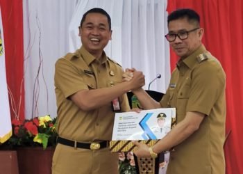 Resmi Dilantik Sebagai Pj. Bupati Mimika, Yonathan Demme Tangdilintin Berjanji Akan Bekerja Maksimal
