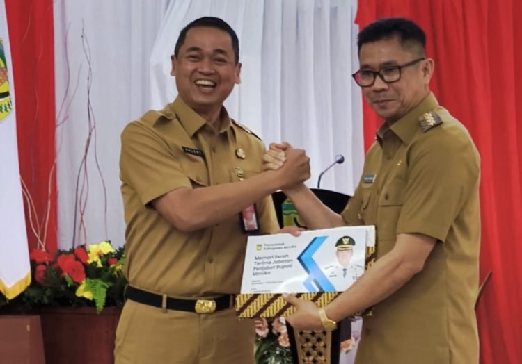 Resmi Dilantik Sebagai Pj. Bupati Mimika, Yonathan Demme Tangdilintin Berjanji Akan Bekerja Maksimal