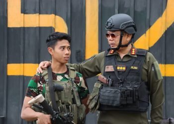 Jalin Sinergitas, Kasatgas Humas Operasi Damai Cartenz-2024 Kunjungi Pos Pamtas Yonif 512 di Oksibil