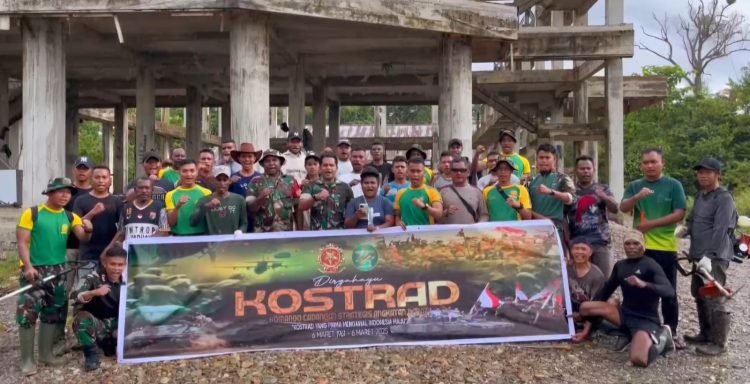 Prajurit Yonif 754/20/3 Kostrad Gelar Karya Bakti di GKI Pengharapan Pondok Amor dan Masjid Baitul Maqfiroh SP3