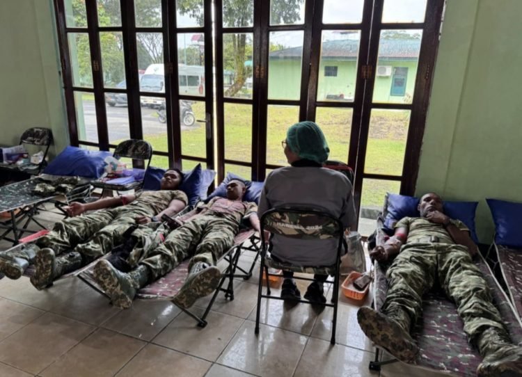 Peringati HUT Kostrad ke-64, Brigif 20/IJK/3 Kostrad Ikut Aksi Donor Darah