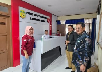 Memastikan Pelayanan Publik di Mimika Berjalan Baik, Deputi Otok Kuswandaru Lakukan SIDAK