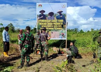 Sukseskan Program Hanpangan, Satgas TMMD Ke-124 Bersama Warga Buka Lahan Lahan Tidur Menjadi Lahan Produktif