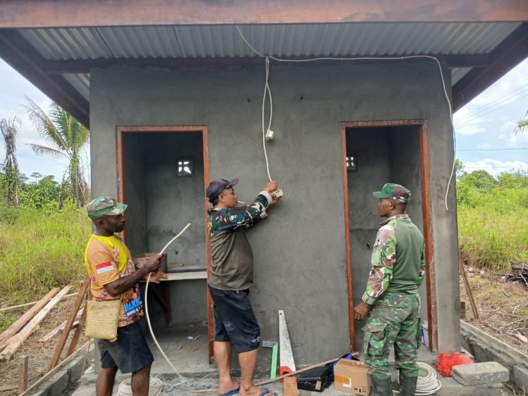 Satgas TMMD Mulai Pasang Instalasi Listrik di MCK, Dukung Fasilitas Sanitasi yang Layak