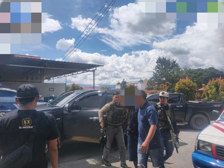 Terlibat Jual Amunisi, Oknum Polisi Ditangkap Satgas Ops Damai Cartenz