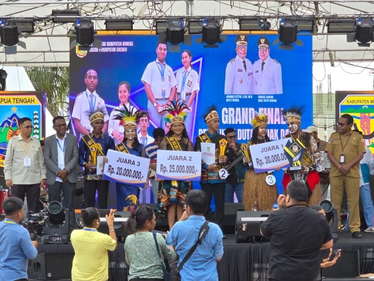 Bapenda Gelar Lomba Duta Pajak Daerah Tahun 2025, SMA Negeri I Mimika Raih Juara I