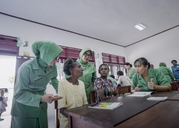 Persit KCK Cabang XXXV Galakkan Program Pemberantasan Buta Aksara di Lokasi TMMD