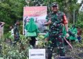 Menyatu dengan Alam, Satgas TMMD Tanam Pohon di Kampung Pigapu