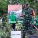 Menyatu dengan Alam, Satgas TMMD Tanam Pohon di Kampung Pigapu