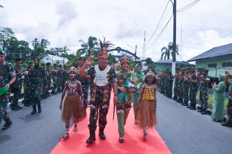 Tarian Seka Warnai Penyambutan Pangdam XVII/Cenderawasih di Kodim 1710/Mimika