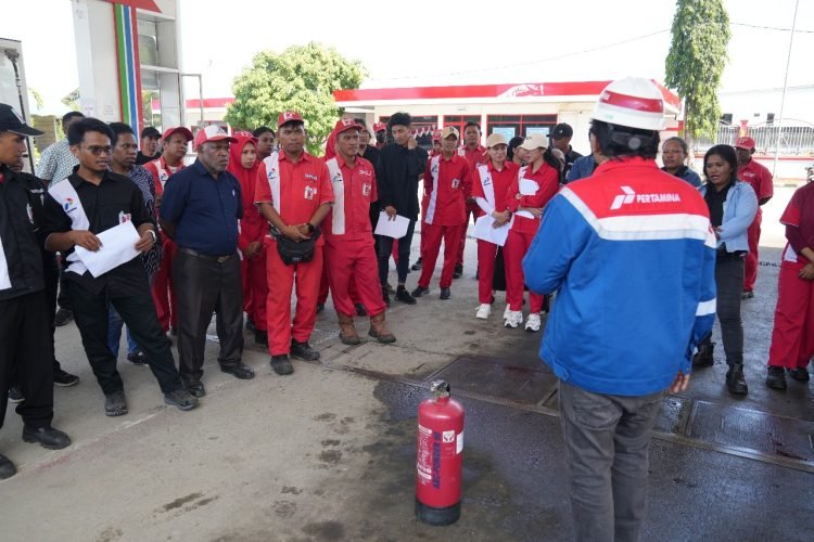 Pertamina Patra Niaga Regional Papua Maluku Perkuat Aspek Service & Safety SPBU Lewat Sosialisasi Pertamina Way 2.0 dan Training For Trainer