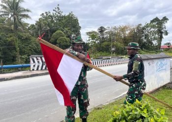 Sambut HUT RI ke-80, Kodim 1710/Mimika Kibarkan Bendera Merah Putih di Sepanjang Ruas Jalan
