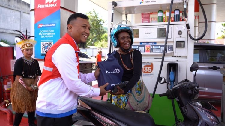 Rayakan HUT Kemerdekaan RI, Pertamina Patra Niaga Gelar Kegiatan “Sapa Pelanggan” dan Promo Spesial HUT Kemerdekaan RI di Papua Maluku