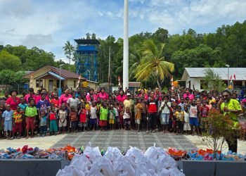 Sambut HKGB ke-73, Bayangkari Polres Mimika Gandeng Pijar Gelar Baksos di Atuka