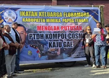 Banjir Dukungan Masyarakat, Flobamora Mimika Tolak Putusan PTDH Kompol Kosmas Kaju Gae