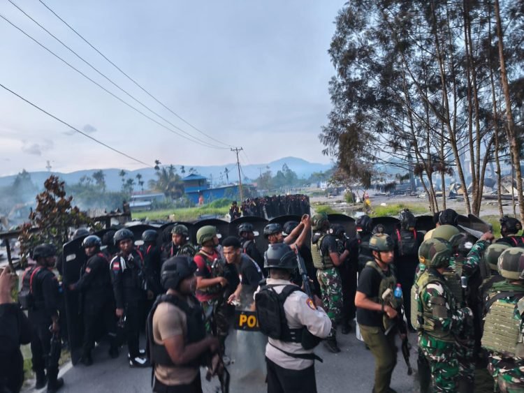 Brimob Polda Papua Bersama Aparat Keamanan Setempat Berhasil Evakuasi Enam Personel Satgas Maleo Kopassus di Yalimo, Tiga Luka Berat