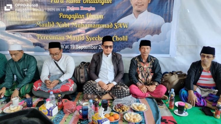 KH. Asror Bin Abdullah Sychal Hadiri Peresmian Masjid Syaikhona Kholil di Timika