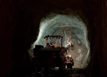 Genap 10 Hari Terjebak Longsor, Bagaimana Nasib 7 Karyawan. Sudah Meninggal Atau Masih Hidup, Siapa Yang Harus Menjawab?