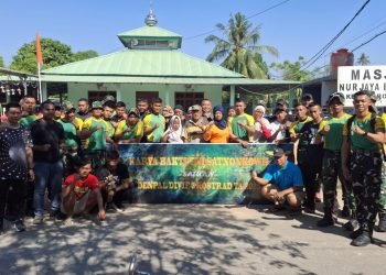 Denpal Divif 3 Kostrad Gelar Karya Bakti di Masjid Nurjaya Bontonmarannu Gowa
