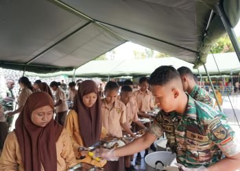 Pangdam XVII/Cenderawasih Hadiri Launching MBG di SMPN 3 Jayapura