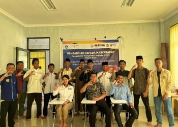 Dukung Pendidikan Berbasis Teknologi, Dosen STKIP Hermon Timika Lakukan Pengabdian Masyarakat di SMA Integral Hidayatullah