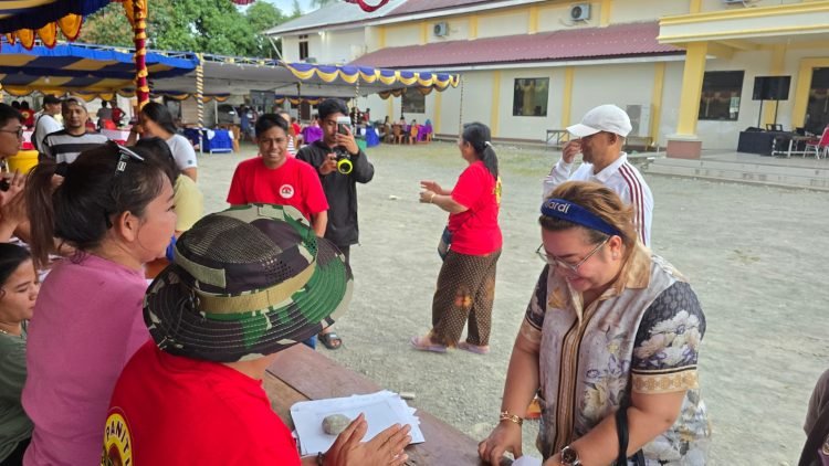 Libatkan Persekutuan, Bazar Natal IKT Mimika Diserbu Warga