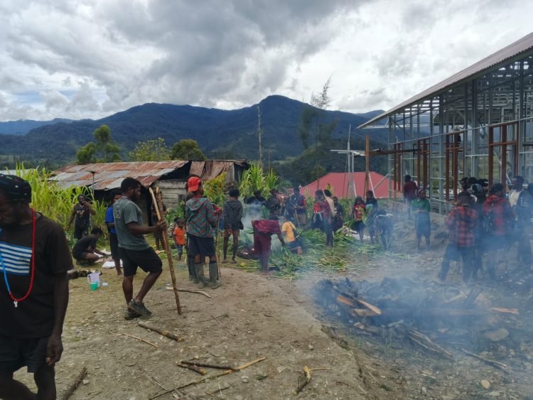 Warga Puncak Bersyukur : “Karena Pak Prabowo, Kami Sekarang Bisa Makan dan Hidup Tenang”