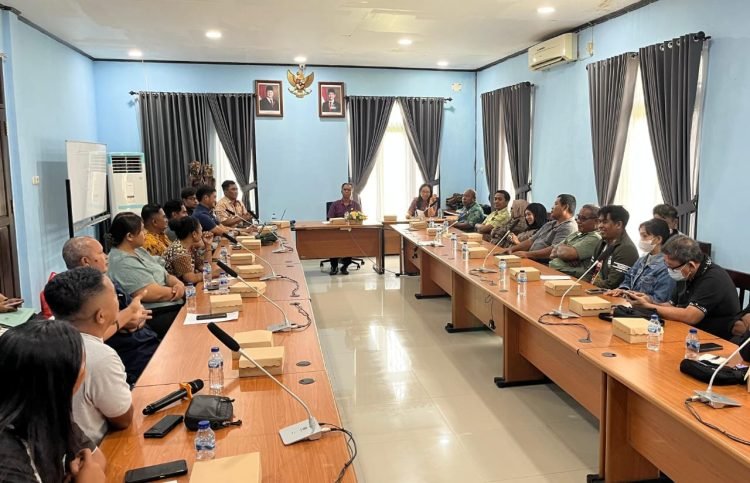 Minimalisir Keluhan Warga Jelang Nataru, Disperindag Gelar Pertemuan Dengan Pertamina, Bulog dan Distributor