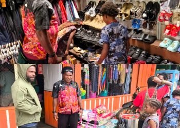 Abelom Kogoya Terharu Atas Bantuan Presiden Prabowo: “Baru Kali Ini Kami Belanja Bersama Keluarga”