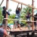 Gotong Royong Satgas TMMD dan Warga, Rangka Rumah Niko Makare Mulai Dipasang