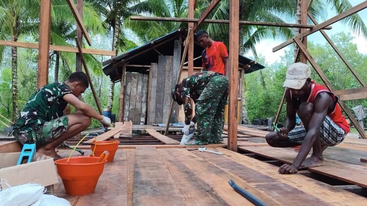 Pembangunan 5 Unit Rumah TMMD Masuk Tahap Pemasangan Lantai