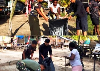 Satgas TMMD Bersama Warga Kerja Bakti Bersihkan Kampung
