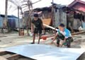 Capai Hasil Maksimal, Satgas TMMD Kodim 1710/Mimika  Cat Triplek Untuk Plafon Rumah
