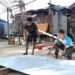 Capai Hasil Maksimal, Satgas TMMD Kodim 1710/Mimika  Cat Triplek Untuk Plafon Rumah
