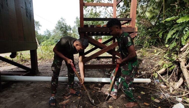 Satgas TMMD Laksanakan Penggalian Septik Tank MCK Umum Warga RT 6 Kampung Keakwa