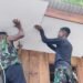 Satgas TMMD Lanjutkan Pemasangan Plafon pada 5 Unit MCK Umum di Kampung Keakwa