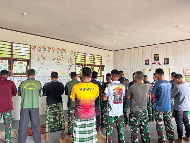 Semangat Ibadah Satgas TMMD Tetap Terjaga di Tengah Penugasan