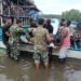 Tunjukkan Kepedulian, Satgas TMMD Evakuasi Warga Sakit ke Timika