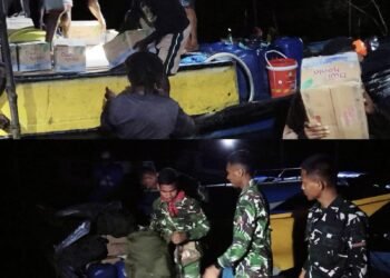 Satgas TMMD Gotong Royong Bersama Warga Angkut Material Bangunan